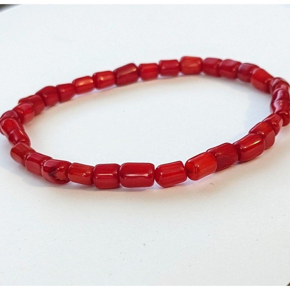 Genuine red coral stretch bracelet